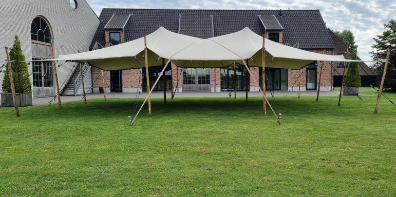 stretchtent huren Oost Vlaanderen vlondervloer stretchtent huren Oost Vlaanderen vlondervloer
