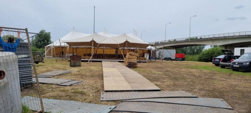 stretchtent huren Oost Vlaanderen met vloer stretchtent huren Oost Vlaanderen met vloer