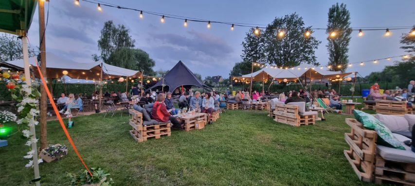 stretchtent huren Oost Vlaanderen vlondervloer stretchtent huren Oost Vlaanderen vlondervloer