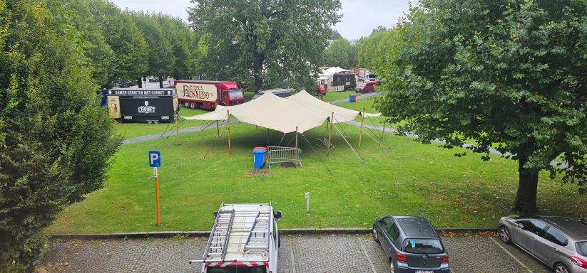 Stretchtent Sinaai 10,5x12 stretchtent huren Sinaai dries Oost-Vlaanderen 100 personen